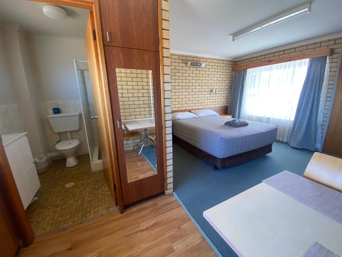 Coastal Comfort Motel Нарума Экстерьер фото